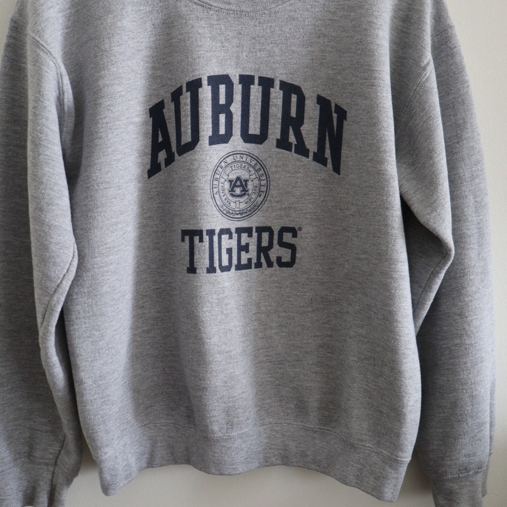 Vintage MV Sport Auburn Tigers Sweatshirt